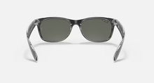 טען תמונה לגלריה, משקפי שמש Ray-Ban New Wayfarer RB2132 – 2