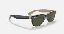 טען תמונה לגלריה, משקפי שמש Ray-Ban New Wayfarer RB2132 – שחור מבריק / עדשות G-15 ירוקות (875)
