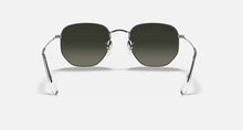 טען תמונה לגלריה, משקפי שמש Ray-Ban Hexagonal Flat Lenses RB3548N – 2