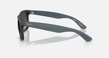 טען תמונה לגלריה, משקפי שמש Ray-Ban Justin RB4165 681311 – 5