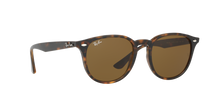 טען תמונה לגלריה, משקפי שמש Ray-Ban RB4259 – הוואנה בהיר מבריק / עדשות B-15 חום (710/73)