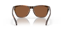 טען תמונה לגלריה, משקפי שמש Oakley Frogskins OO9013 Prizm Tungsten – 3
