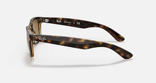 טען תמונה לגלריה, משקפי שמש Ray-Ban New Wayfarer RB2132 Light Havana 710/51 58 – 5

