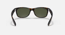 טען תמונה לגלריה, משקפי שמש Ray-Ban New Wayfarer RB2132 G-15 902L – 2
