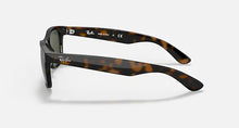 טען תמונה לגלריה, משקפי שמש Ray-Ban New Wayfarer RB2132 G-15 902L – 5
