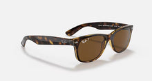 טען תמונה לגלריה, משקפי שמש Ray-Ban New Wayfarer RB2132 – 7

