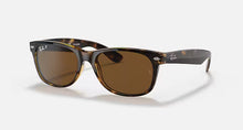 טען תמונה לגלריה, משקפי שמש Ray-Ban New Wayfarer RB2132 – 9
