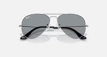 טען תמונה לגלריה, משקפי שמש Ray-Ban Aviator Classic RB3025 Gunmetal 004/R5 – 3
