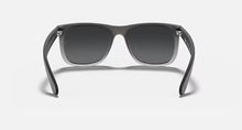 טען תמונה לגלריה, משקפי שמש Ray-Ban Justin RB4165 852/88 – 2
