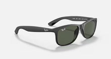 טען תמונה לגלריה, משקפי שמש Ray-Ban RB4202 – שחור מט / עדשות ירוקות (606971)
